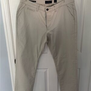 Lucky Brand Men's Khaki Chinos